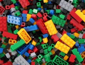 A Lego, mint a stresszoldás egyik eszköze felnőtteknél